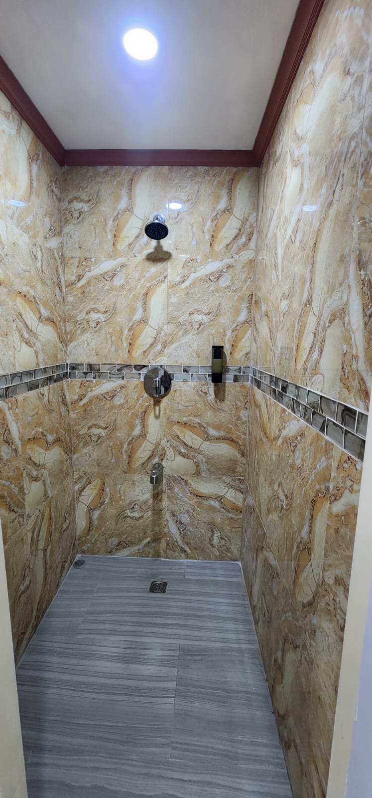 Marble-finished bathroom shower